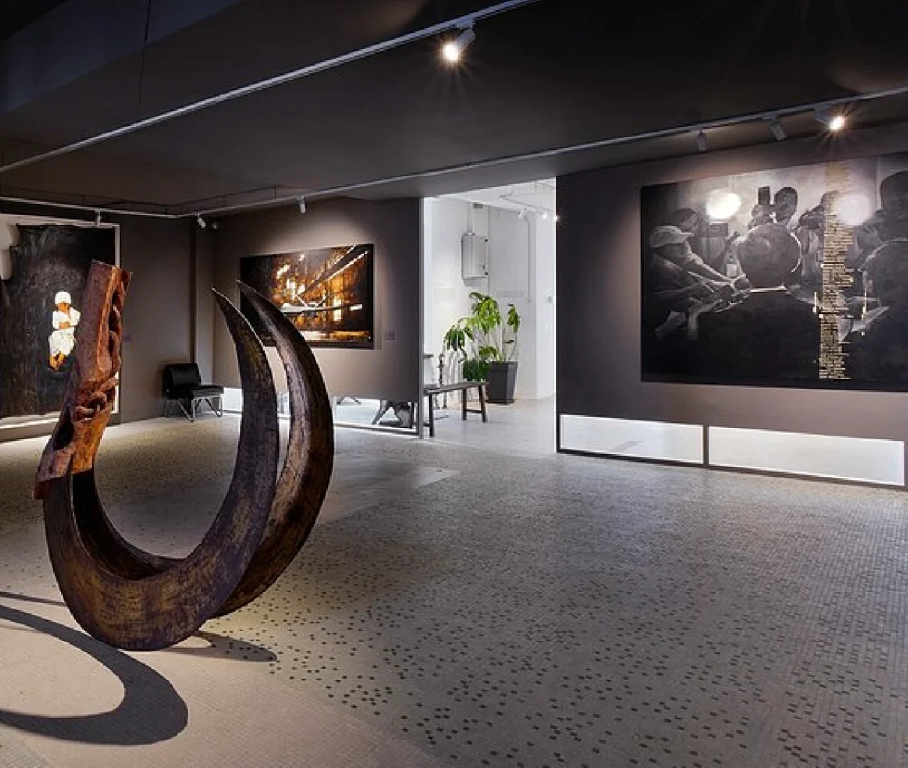 BRINGING URBAN ART TO THE SCENE